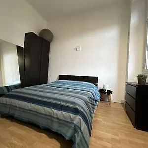 Ampio Bilocale Sui Navigli Milano
